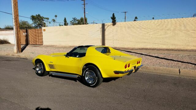 Chevrolet Corvette 1972 image number 14