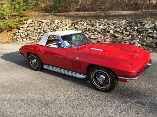 Chevrolet Corvette 1965 image number 0