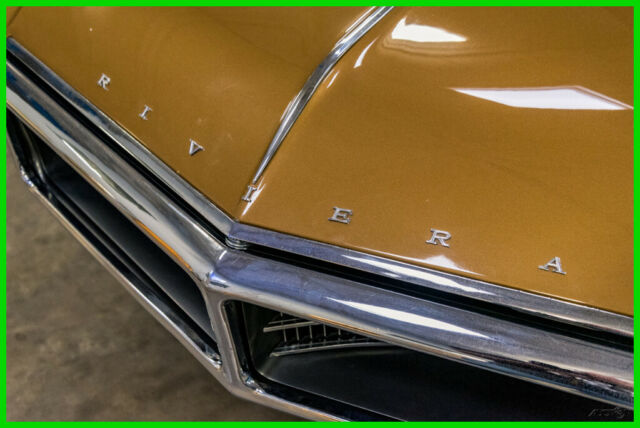 Buick Riviera 1969 image number 0