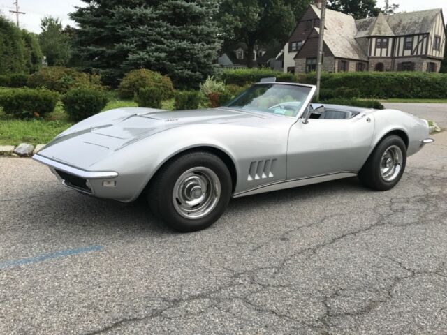 Chevrolet Corvette 1968 image number 1