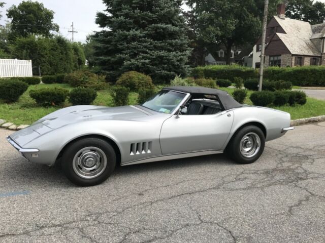 Chevrolet Corvette 1968 image number 33