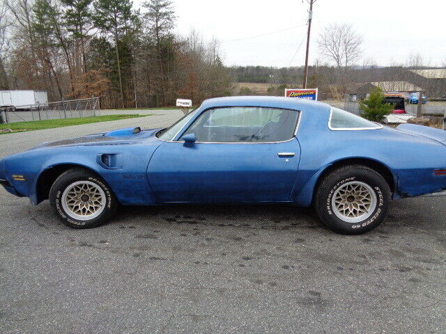 Pontiac Trans Am 1975 image number 29