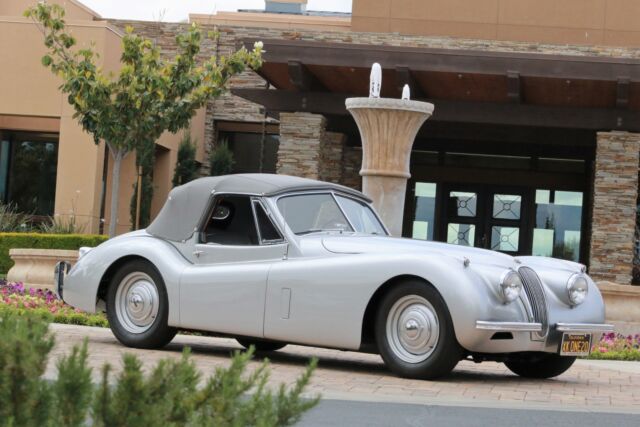 Jaguar XK120 DHC 1954 image number 24