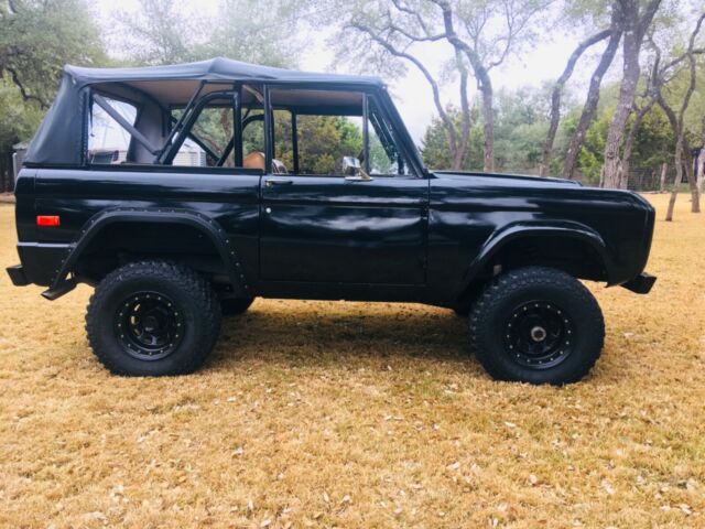 Ford Bronco 1975 image number 10