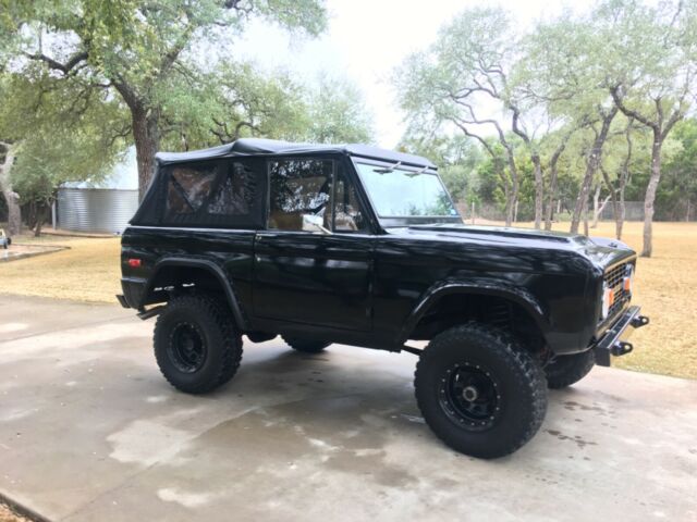 Ford Bronco 1975 image number 23