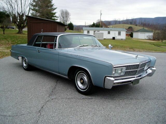 Chrysler Imperial 1965 image number 1