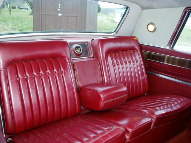 Chrysler Imperial 1965 image number 5