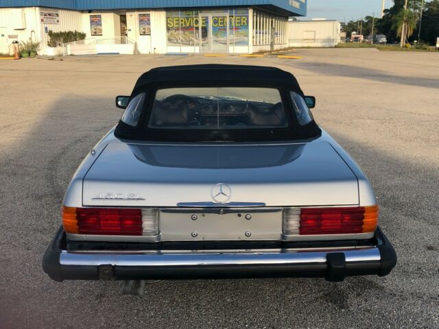 Mercedes-Benz SL-Class 1979 image number 30