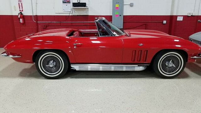 Chevrolet Corvette 1965 image number 12