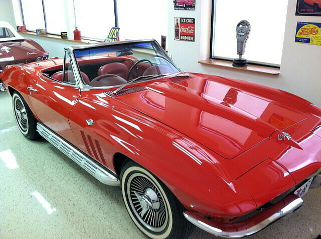 Chevrolet Corvette 1965 image number 2