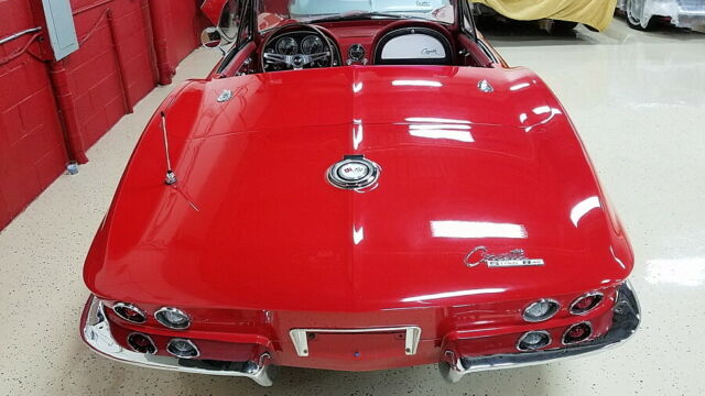 Chevrolet Corvette 1965 image number 21