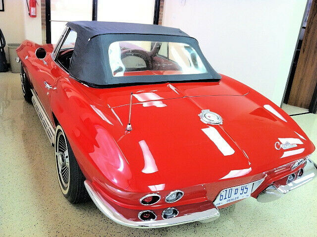 Chevrolet Corvette 1965 image number 28