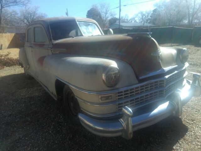 Chrysler Sedan 1948 image number 0