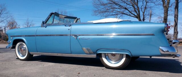 Ford Sunliner Crestline Convertible 1954 image number 1