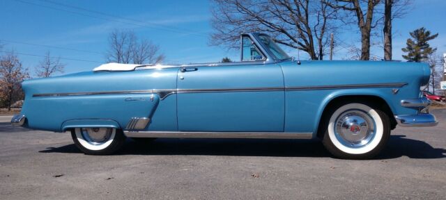 Ford Sunliner Crestline Convertible 1954 image number 27