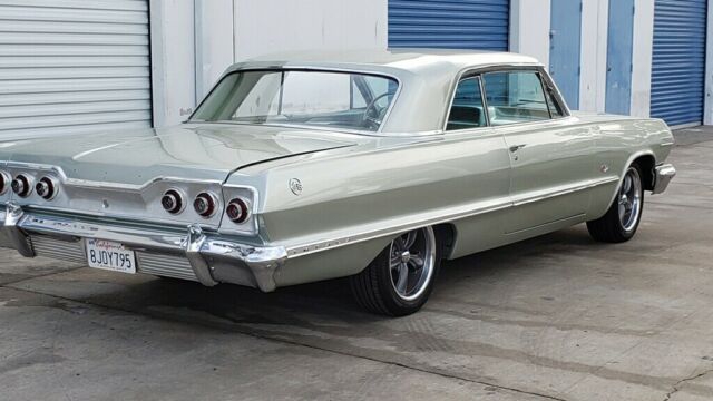 Chevrolet Impala 1963 image number 0