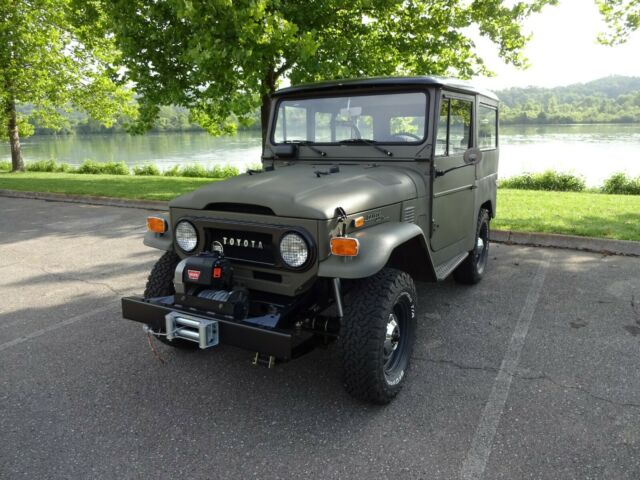 Toyota Land Cruiser 1972 image number 0