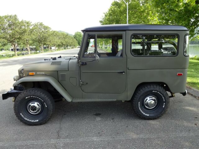 Toyota Land Cruiser 1972 image number 31