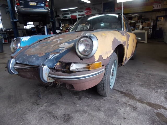 Porsche 911 1972 image number 23