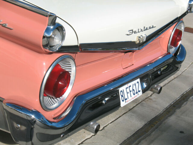 Ford Galaxie 1959 image number 27