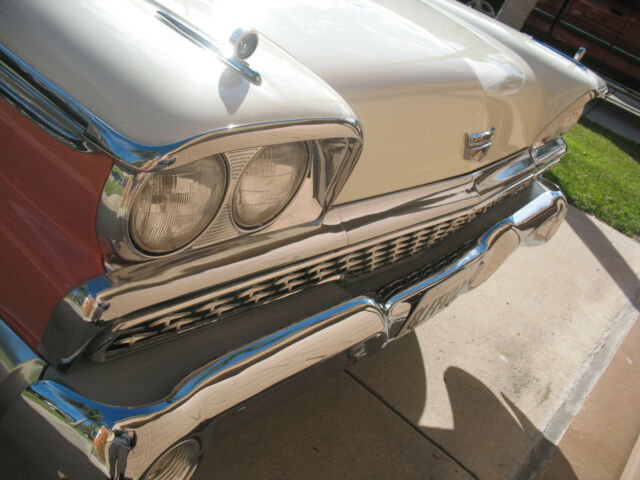 Ford Galaxie 1959 image number 34