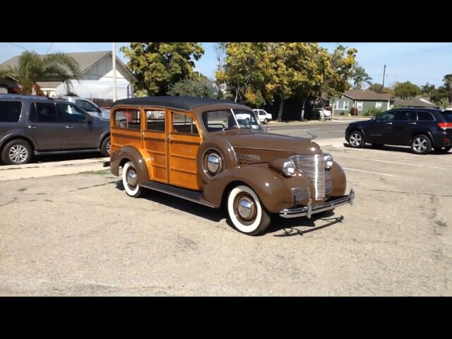 Chevrolet Woody Station Wagon 1939 image number 1