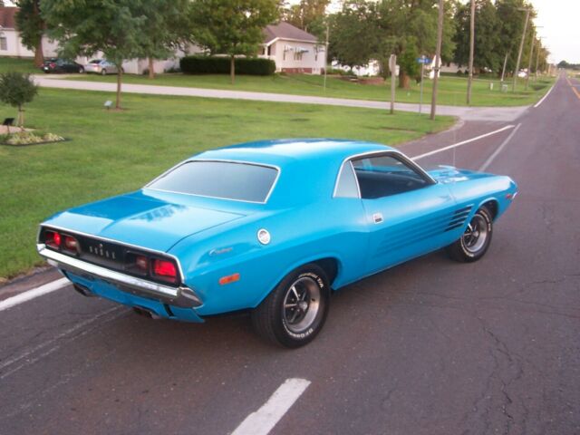 Dodge Challenger 1973 image number 11