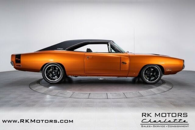 Dodge Charger 1970 image number 8