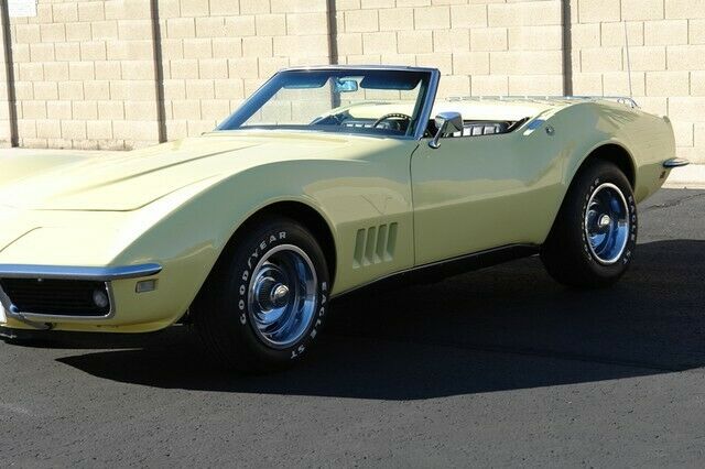 Chevrolet Corvette 1968 image number 14