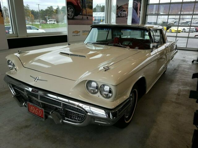 Ford Thunderbird 1960 image number 18