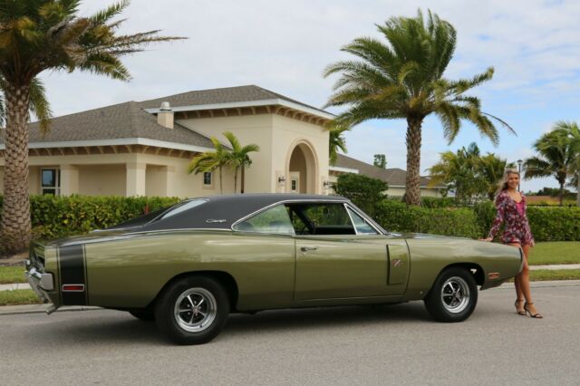 Dodge Charger 1970 image number 25