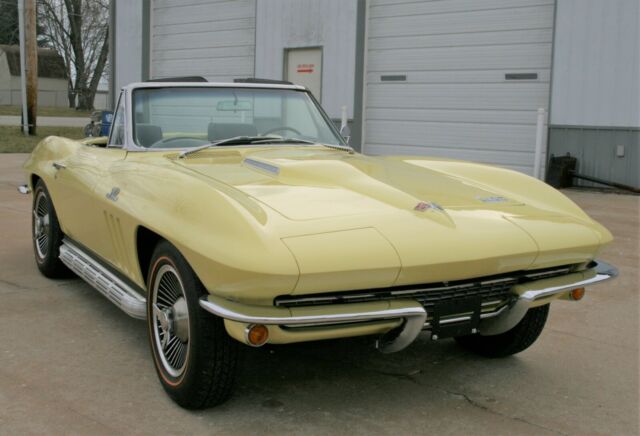 Chevrolet Corvette 1966 image number 14