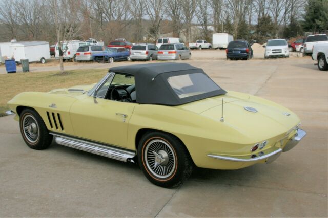 Chevrolet Corvette 1966 image number 32