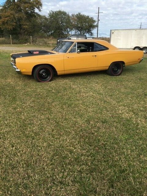 Plymouth Road Runner 1969 image number 0