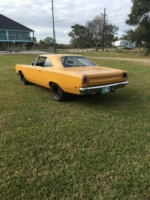 Plymouth Road Runner 1969 image number 18