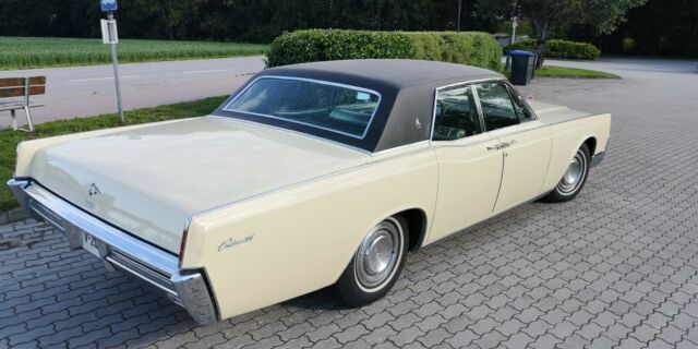 Lincoln Continental 1967 image number 37