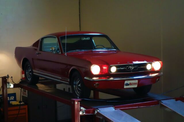 Ford Mustang 1965 image number 18