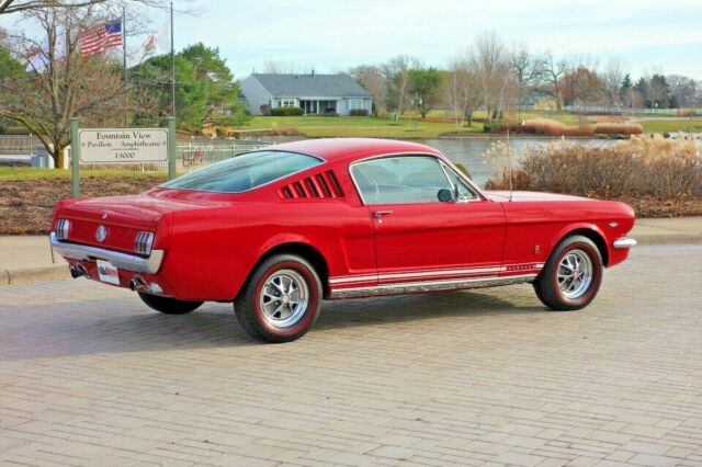 Ford Mustang 1965 image number 2