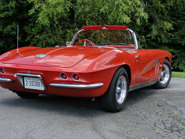 Chevrolet Corvette 1962 image number 2