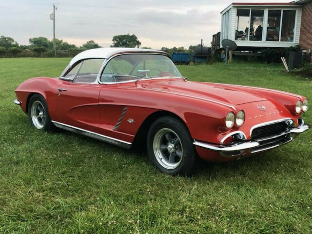 Chevrolet Corvette 1962 image number 31