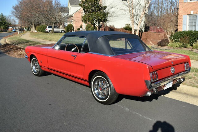 Ford Mustang 1966 image number 30