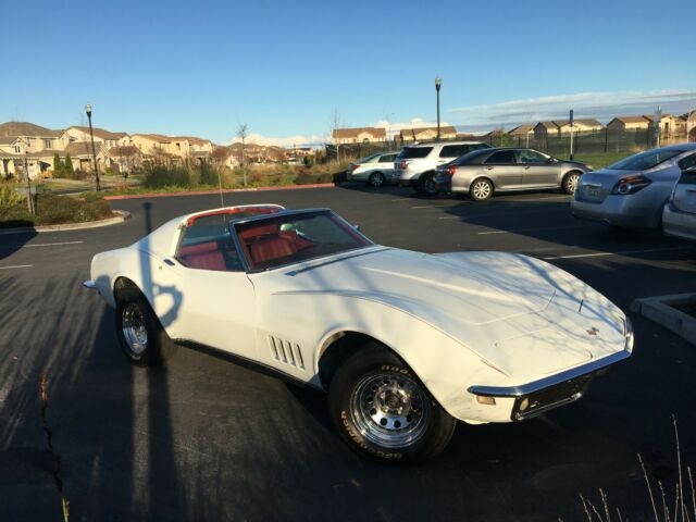 Chevrolet Corvette 1968 image number 13