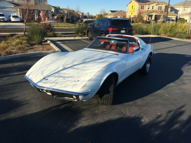 Chevrolet Corvette 1968 image number 2