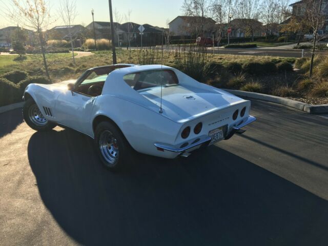 Chevrolet Corvette 1968 image number 20