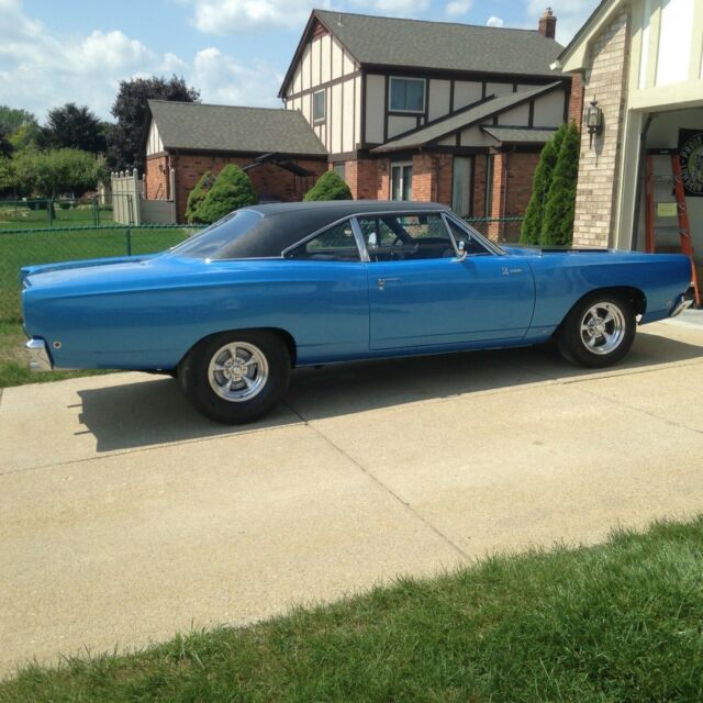 Plymouth Road Runner 1968 image number 15