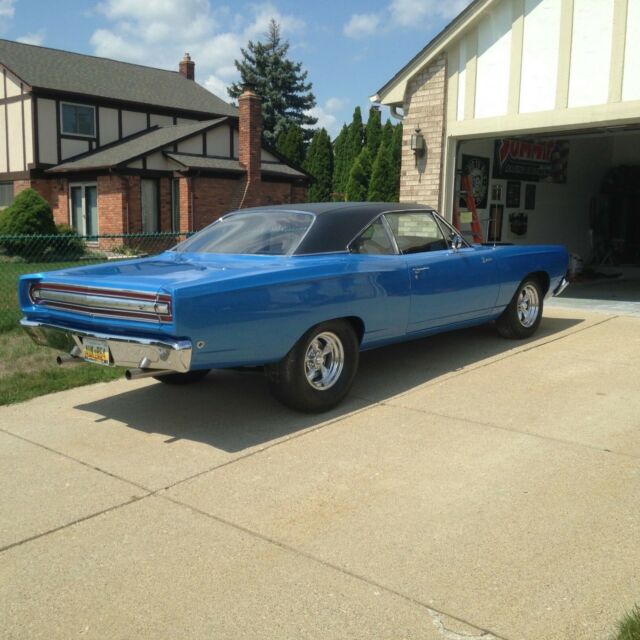 Plymouth Road Runner 1968 image number 16