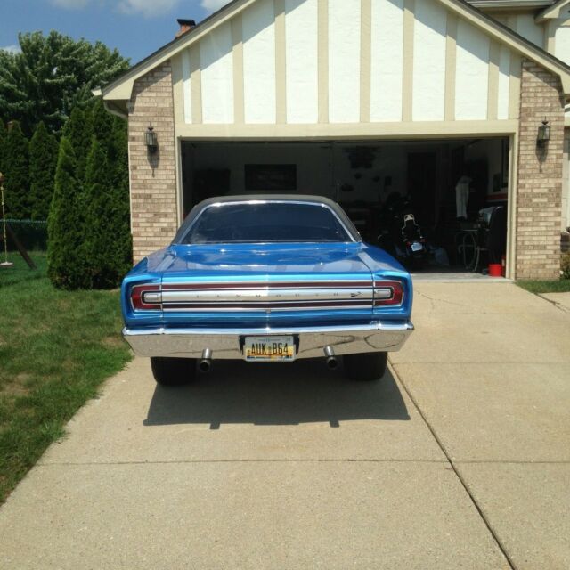 Plymouth Road Runner 1968 image number 17