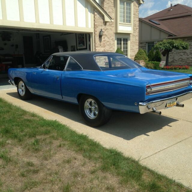 Plymouth Road Runner 1968 image number 19