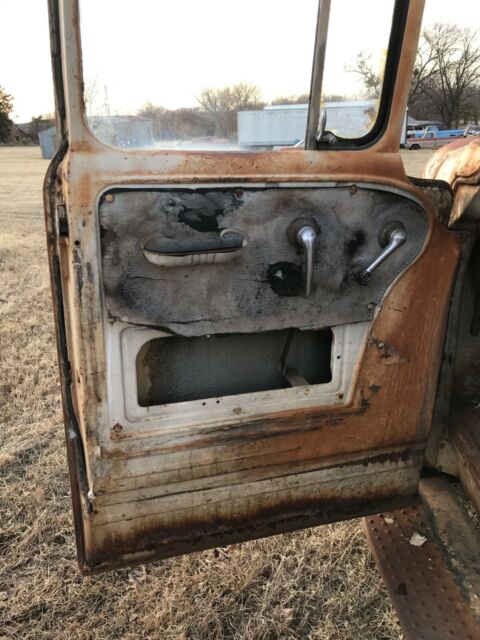 Dodge D100 Pickup 1957 image number 10