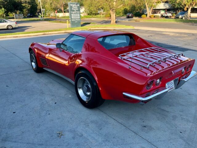 Chevrolet Corvette 1972 image number 9